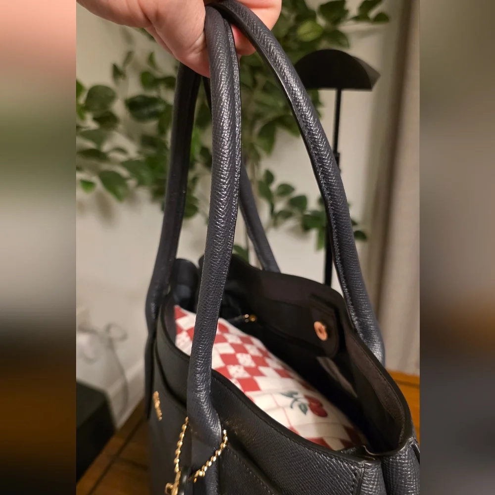 Coach NWT Bailey Carryall in Navy Saffiano Leather